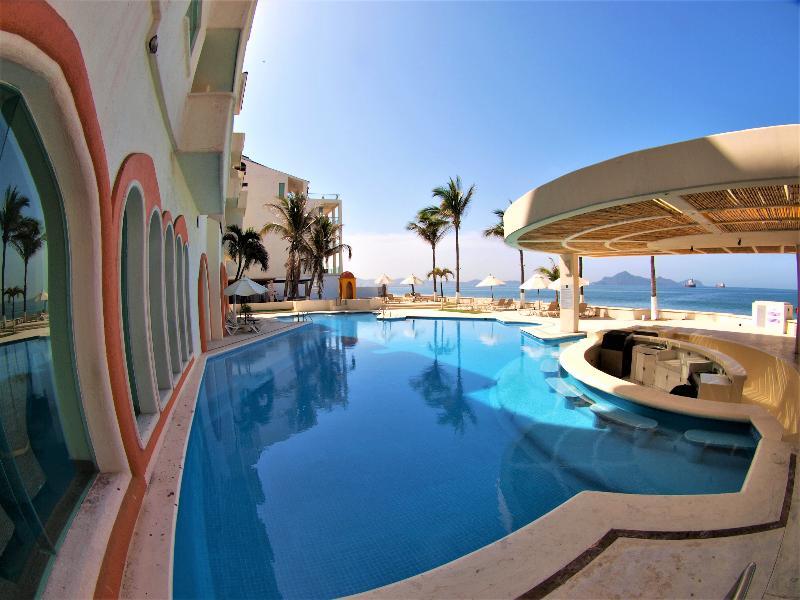 Camino Real Manzanillo Hotel Exterior photo